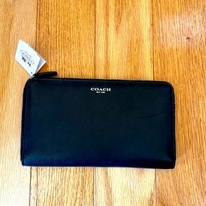 Coach travel wallet (new)